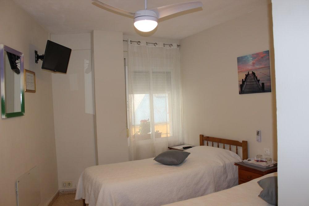 Pension El Parque Calpe Luaran gambar